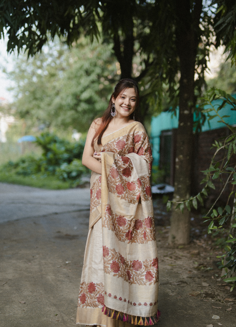 Pure Desi Tassar Silk Saree with floral design (Hand Block Print) - Image 4